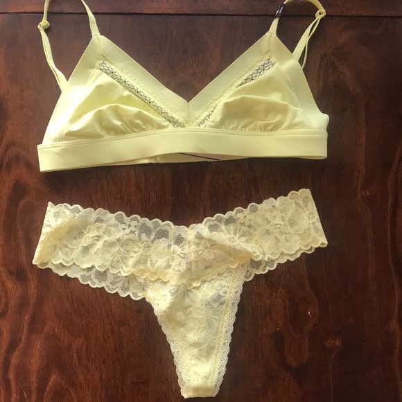 Victoria's Secret Other - VS lounge bra and panty set in bright yellow!